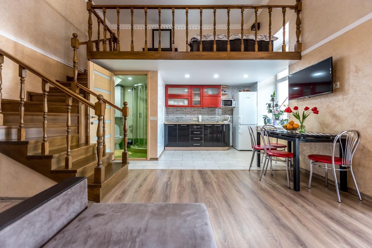 Studio Apartment In Center Of Odesa Exterior foto